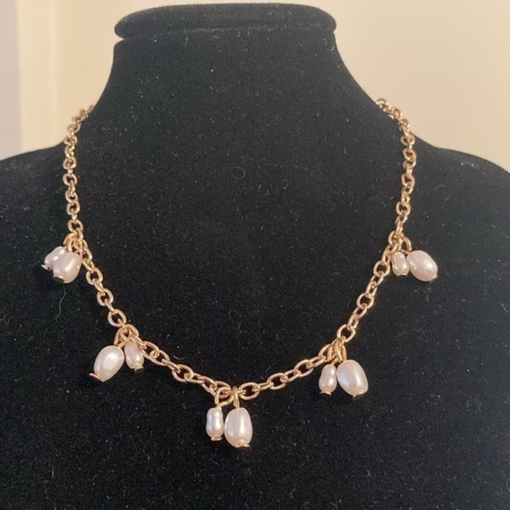 Elegant Gold Pearl Necklace